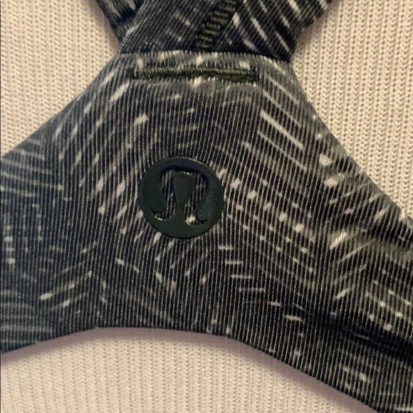 Lululemon wrap it up dark green criss cross tank - Picture 7 of 9